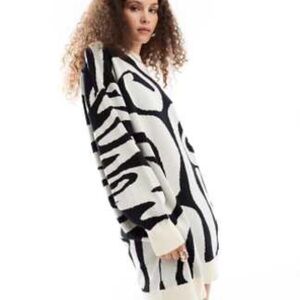 NWT Monki oversized knit jacquard mini dress in black and white pattern